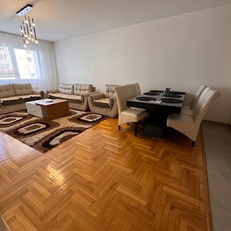 פג'ה Big Spacious Apartment In Pej Center With Wi-Fi מראה חיצוני תמונה
