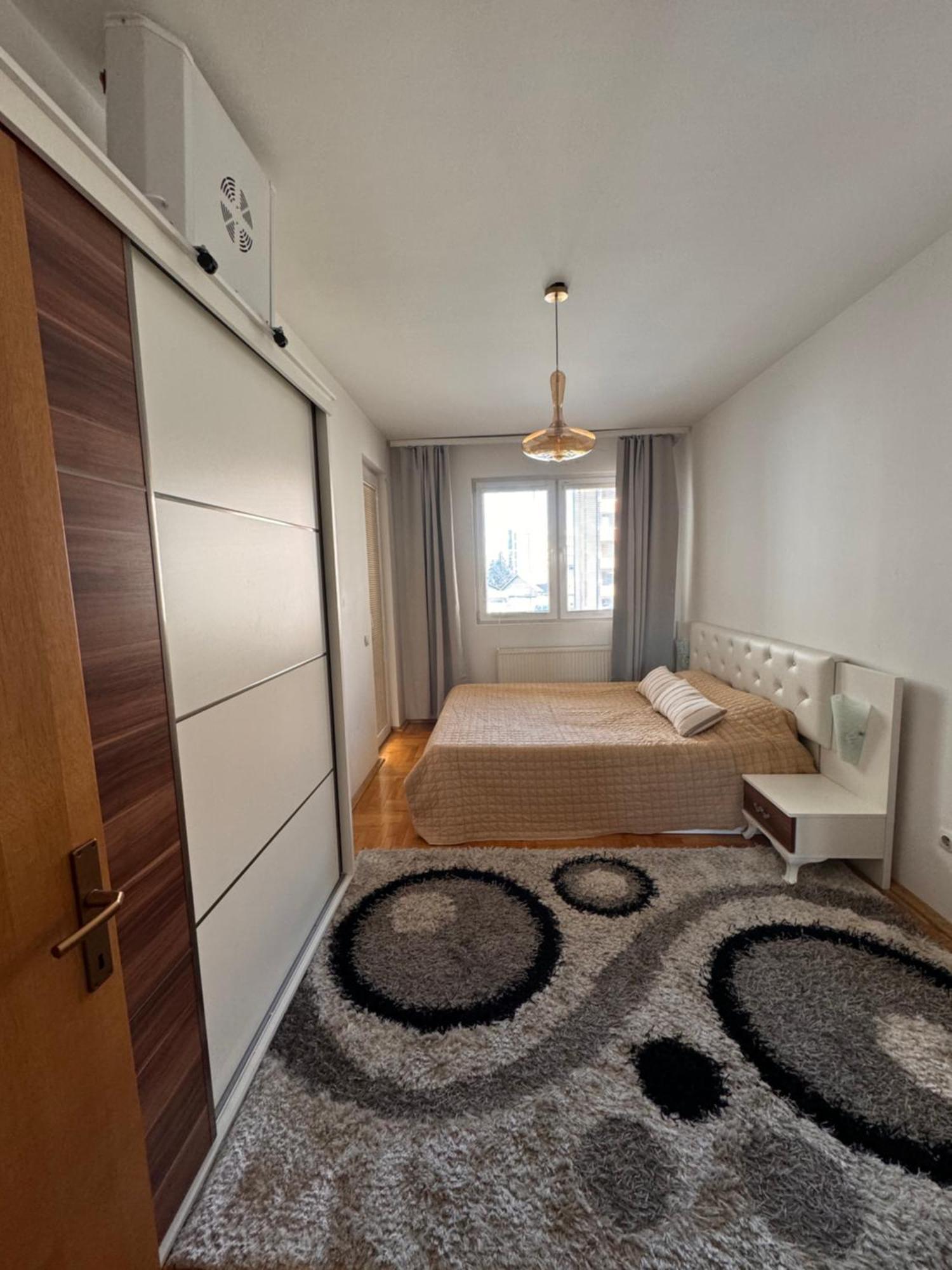 פג'ה Big Spacious Apartment In Pej Center With Wi-Fi מראה חיצוני תמונה