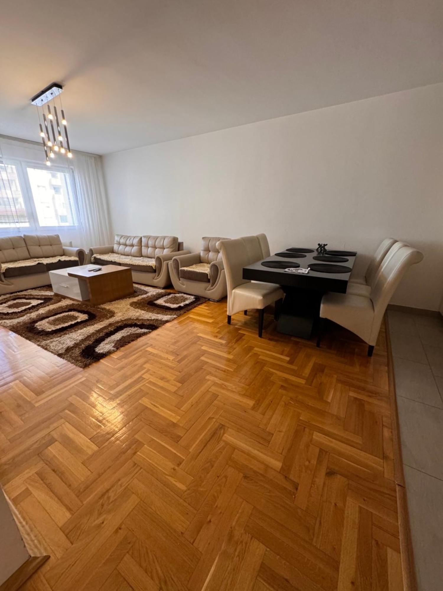 פג'ה Big Spacious Apartment In Pej Center With Wi-Fi מראה חיצוני תמונה